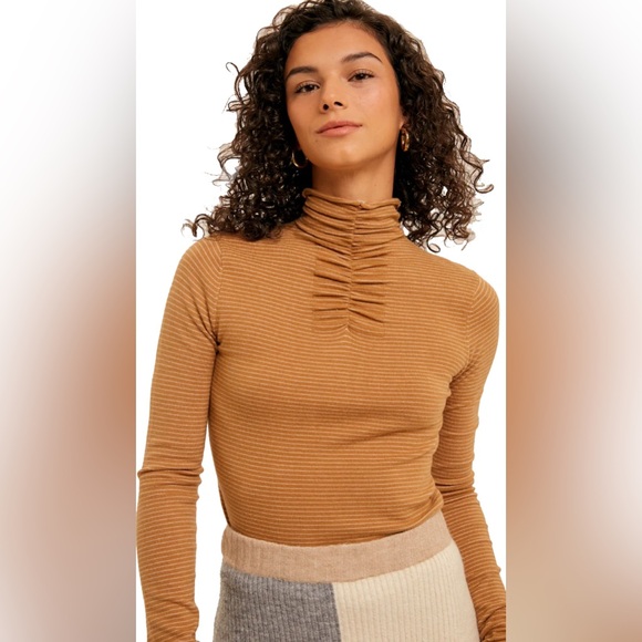 NWT Hem & Thread INA PIN STRIPE SHIRRING MOCK NECK TOP IN MUSTARD - Picture 4 of 13